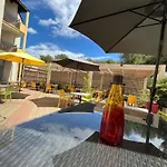 Ibis Sete Les Bains Bien-etre Et Otel 3*