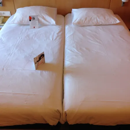 Ibis Sete Les Bains Bien-etre Et Отель Баларук-ле-Бен