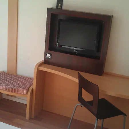 Hotel Ibis Sete Les Bains Bien-etre Et 3*