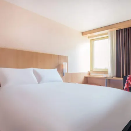 Ibis Sete Les Bains Bien-etre Et بالاروك ليه بان