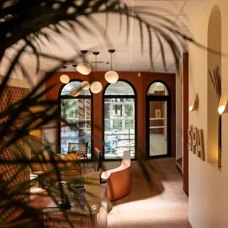 Ibis Sete Les Bains Bien-etre Et 3*