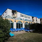 Ibis Sete Les Bains Bien-etre Et 巴拉吕克莱班