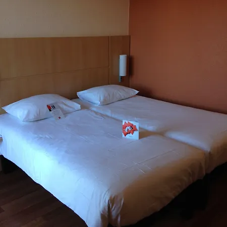 Ibis Sète Les Bains Bien-être Et 3*