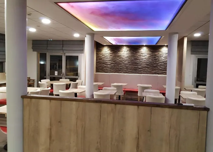 Ibis Sete Les Bains Bien-etre Et 3*