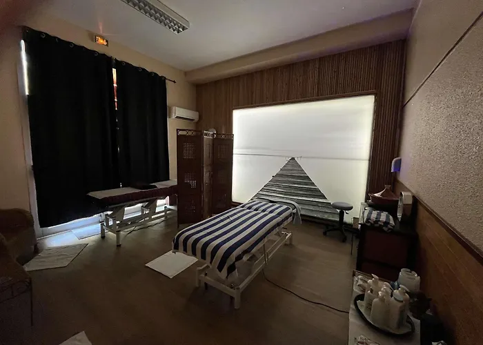 Ibis Sete Les Bains Bien-etre Et 3*